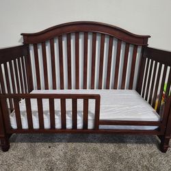Europa Baby Crib - Converts To Toddler Bed