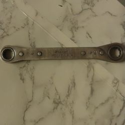 Offset Ratcheting Box Wrench 