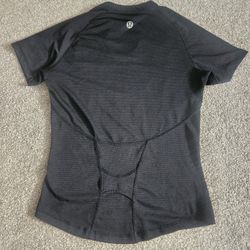 Lululemon Top Size 4 Great Cond