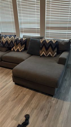 Gray Fabric Sectional Sofa with Chaise