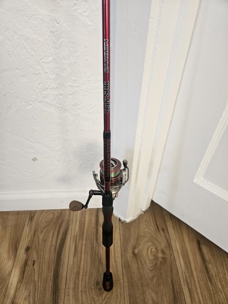 Carbon Ugly Stik With Pfluger President Xt Reel