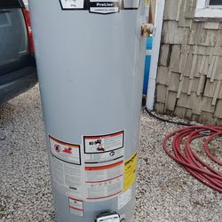 Dent&ding special A.O.Smith 50 gallon natural gas water heater boiler. 3 yr warranty