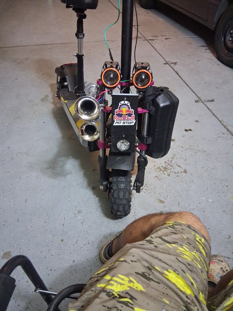 Scooter 50MPH 5600w Dual Motor