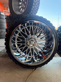 Dodge ram wheels and tires 17” with 35”