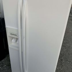 Whirpool Side By Side Refrigerator 30"W