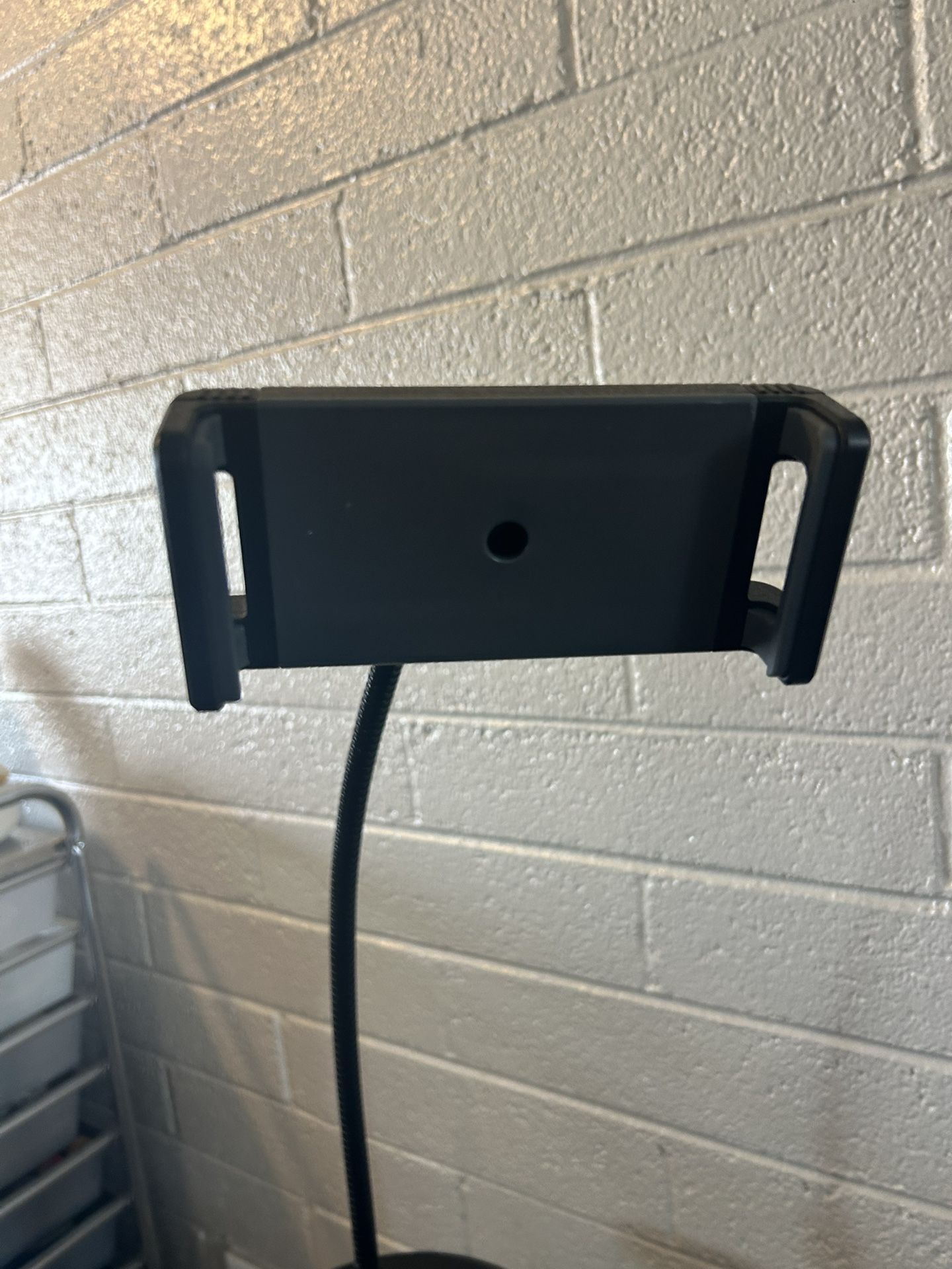 iPad/iphone stand/content