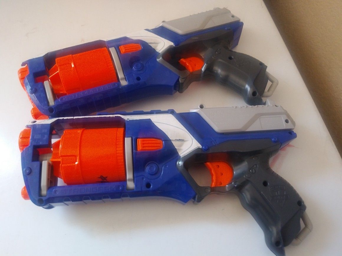 2 nerf guns