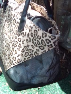 Bolsa para  transportar perrito chico  $20
