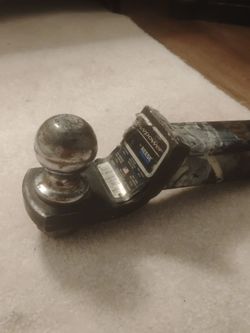 Heavy-duty Reese trailer hitch/drop hitch