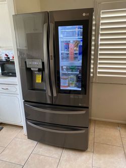 LG InstaView French Door Smart Refrigerator – Black Stainless – Excellent Condition
