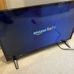Insignia 32” TV