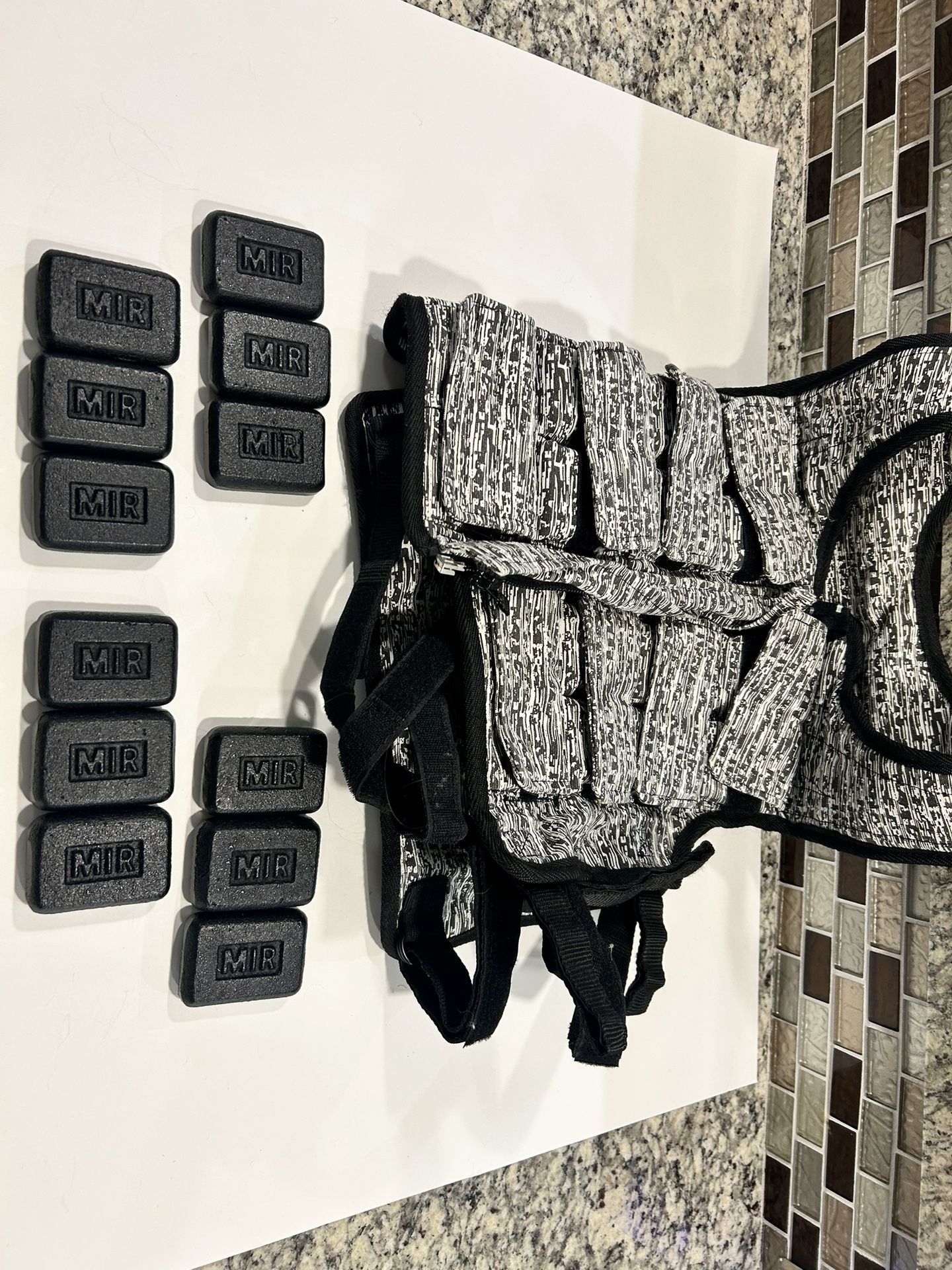 Mir workout vest weights included