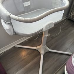 Halo Bassinest Luxe Swivel Sleeper