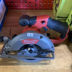Milwaukee M12 FUEL 12V Lithium-Ion Brushless 5-3/8 in. Cordless Circular Saw (Tool-Only)
