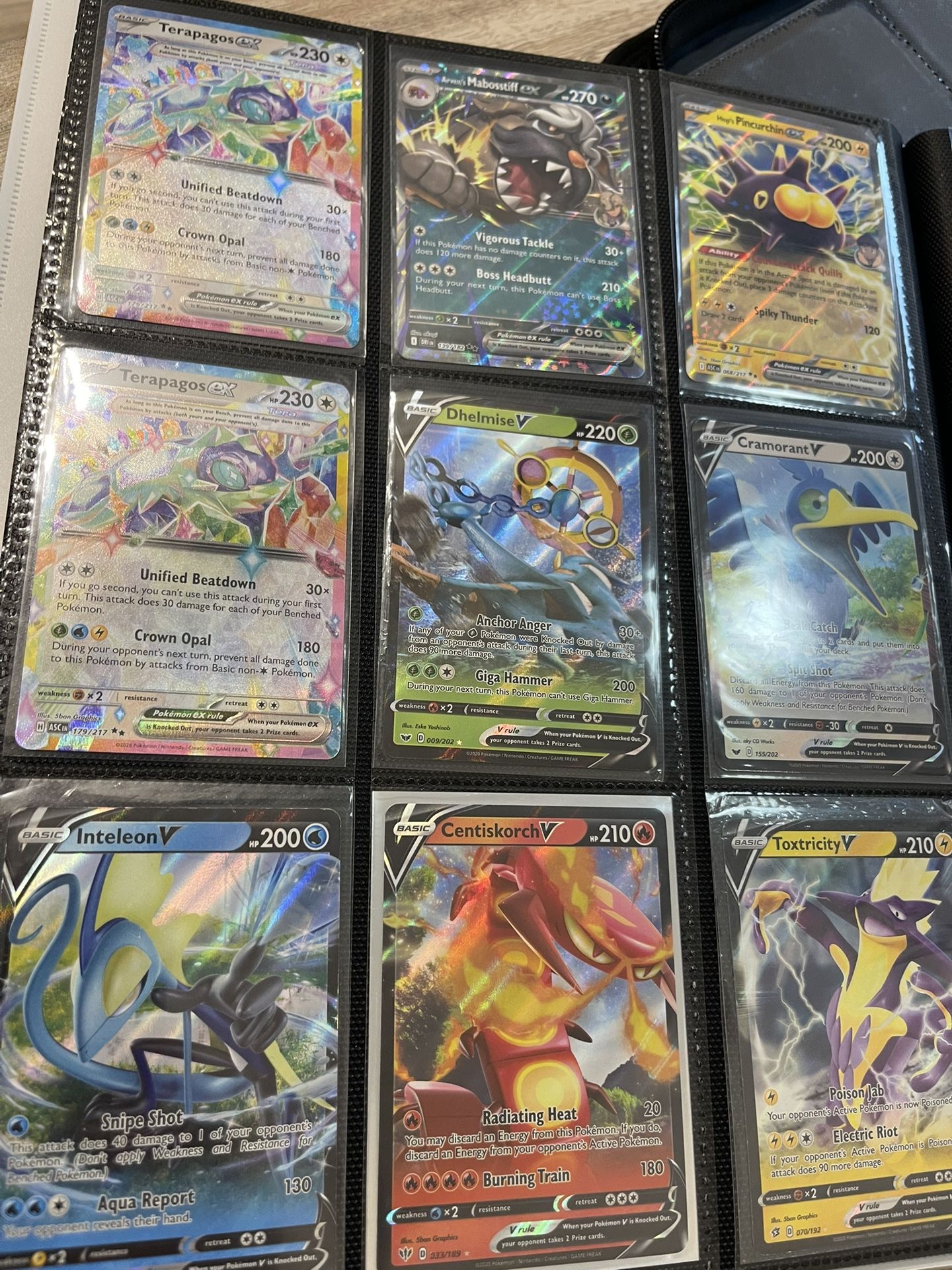 Pokemon Card Binder – 100 Cards