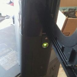 Xbox 360 E With 2 Controllers And Cables