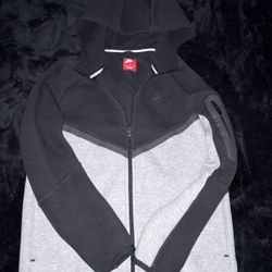 Nike Tech 