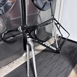 Cannondale Road Bike 
