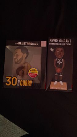 Self curry and Kevin Durant bobble head