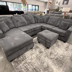 SECTIONAL WITH OTTOMAN
