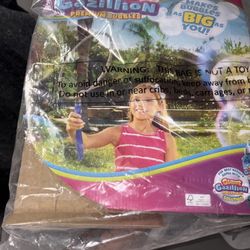 Gazillion Bubbles Kit Premium Bubbles  Giant Vibrant And Safe Bubb...