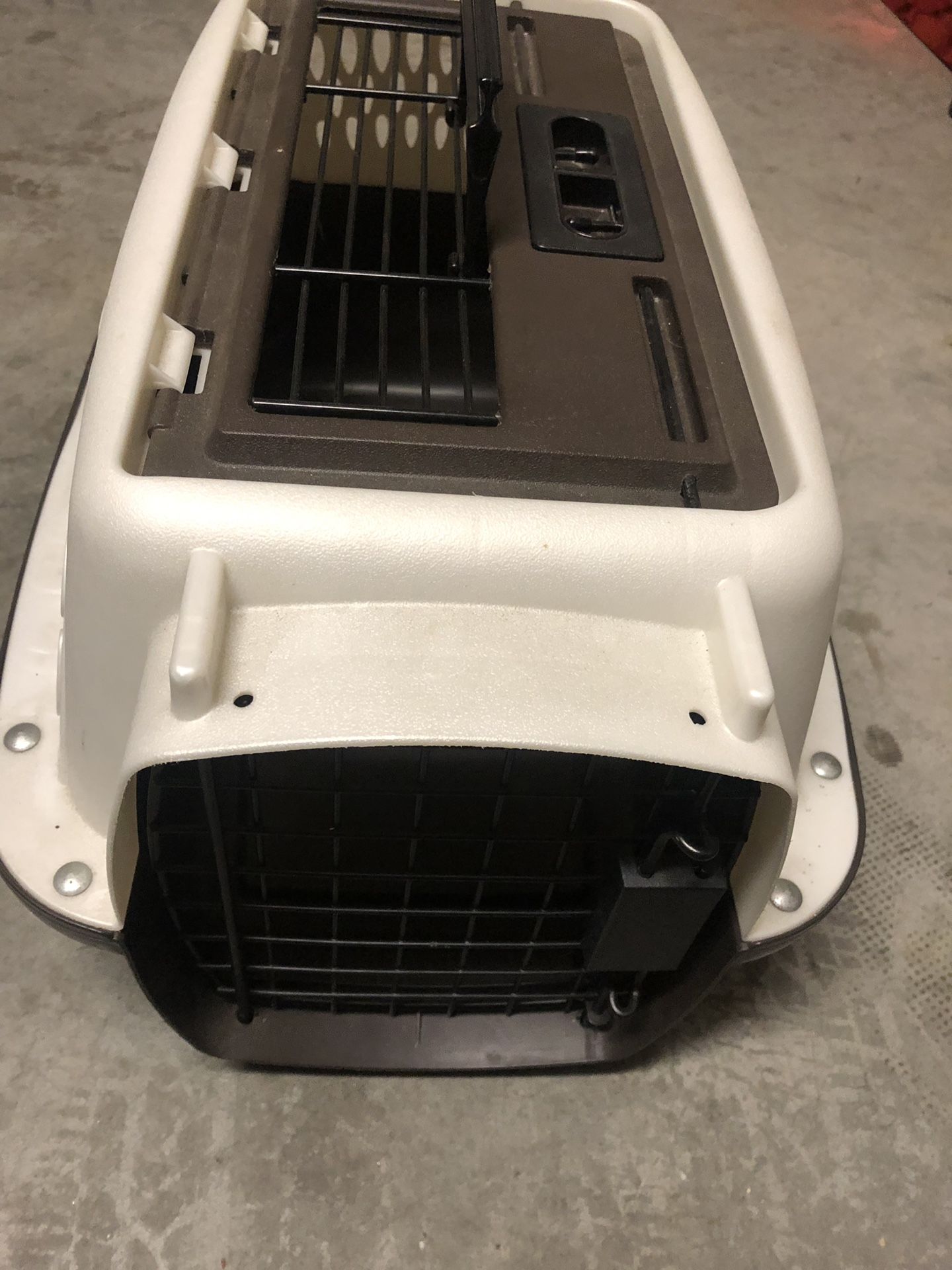 Petmate Small pet / dog carrier