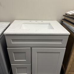 31” Bathroom Vanity In Grey