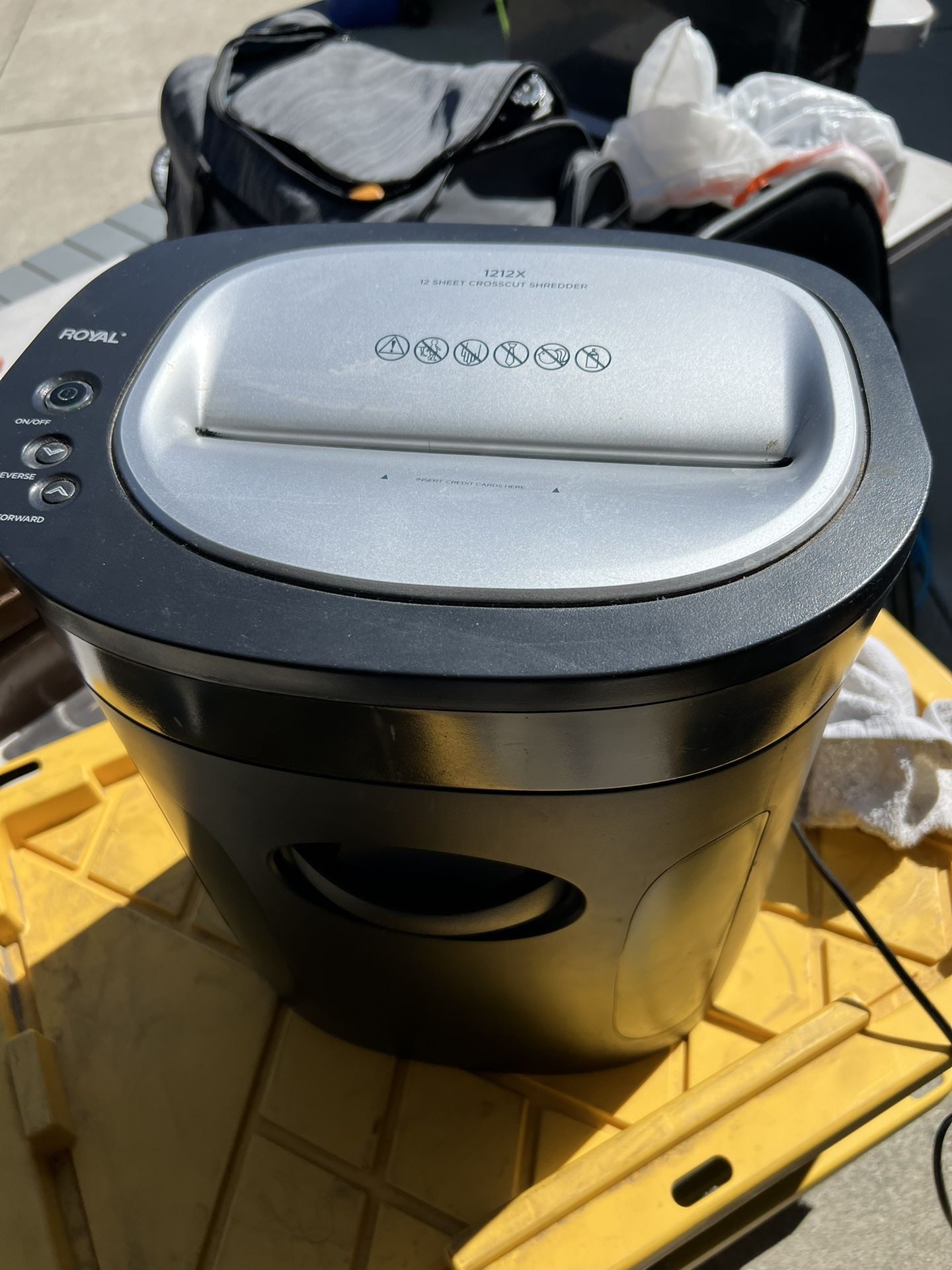 Royal 1212X 12-Sheet Cross Cut Paper Shredder