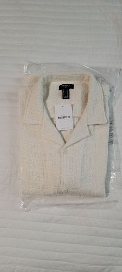 Forever 21 Men's Boxy Cropped Boucle Shirt Size:XL  - Color: White