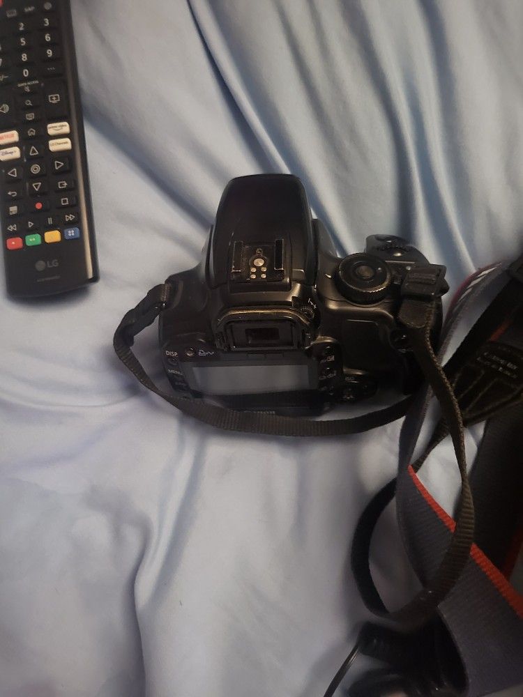 LIKE BRAND NEW CANON DIGITAL CAMERA