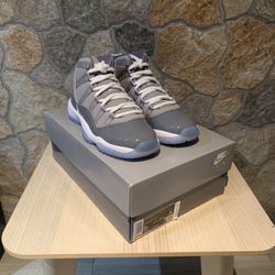 COOL GREY 11 Size 5