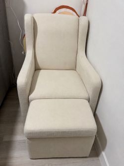 Nursing rocking chair with storage ottoman