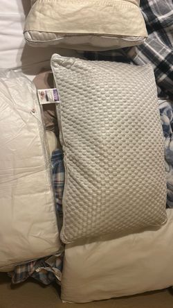 Cream Textured Bed Pillow
