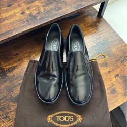 Tod’s Black Polished Leather Slip-On Loafers - Size 7