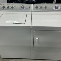 Very Nice Matching Washer Dryer Set 