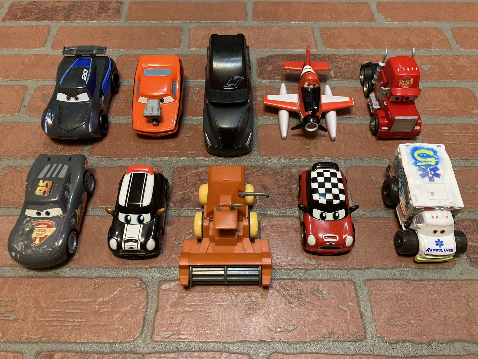 Disney CARS Plastic Toy Lot Great Condition