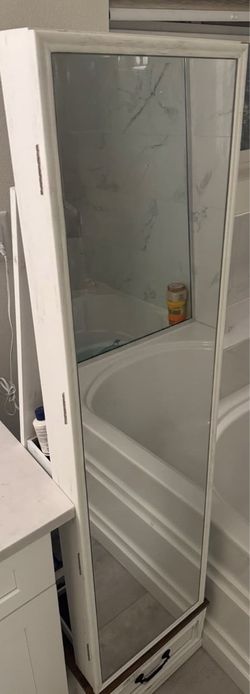 Beautiful Jewelry cabinet -New