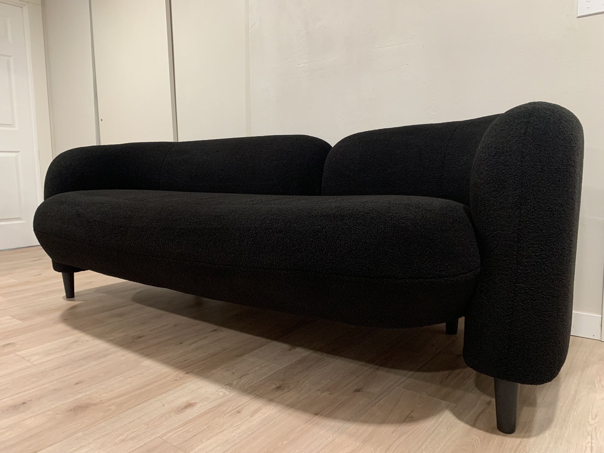  Like New - Contemporary Modern Sofa Couch
