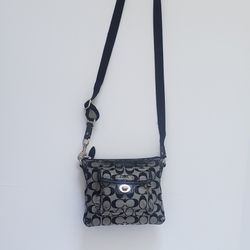 Coach Purse Signature Crossbody Purse Bag