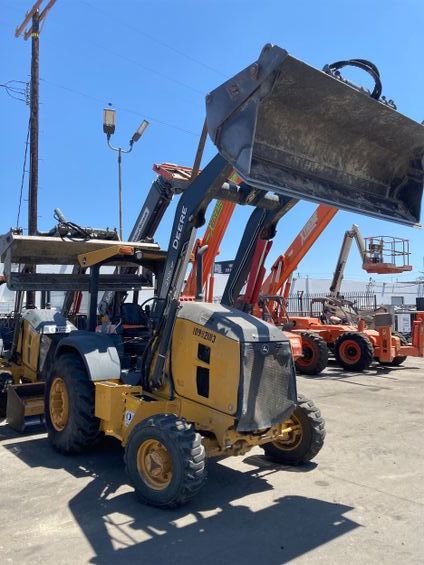 2019 John Deere Loader