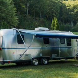 1999 Trailer 25' Dinette 6 Sleep Safari