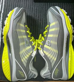 Skechers