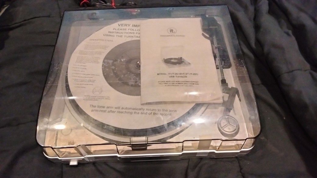 Innovative Technology ITUT-201SVR USB Turntable
