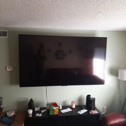 87' Inch Roku Tv