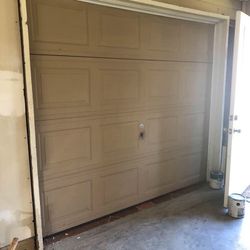 Puerta De garage De 8 pies-Garage Door 8”