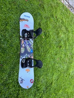 Kids snowboard