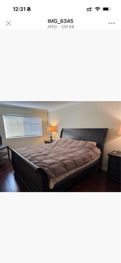 Complete Bedroom Set! Great condition