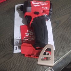 MILWAUKEE M18  1/4 FUEl IMPACT ( T0OL ONLY )