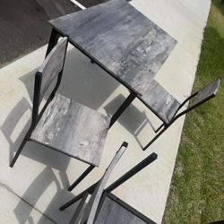 Table & Chairs
