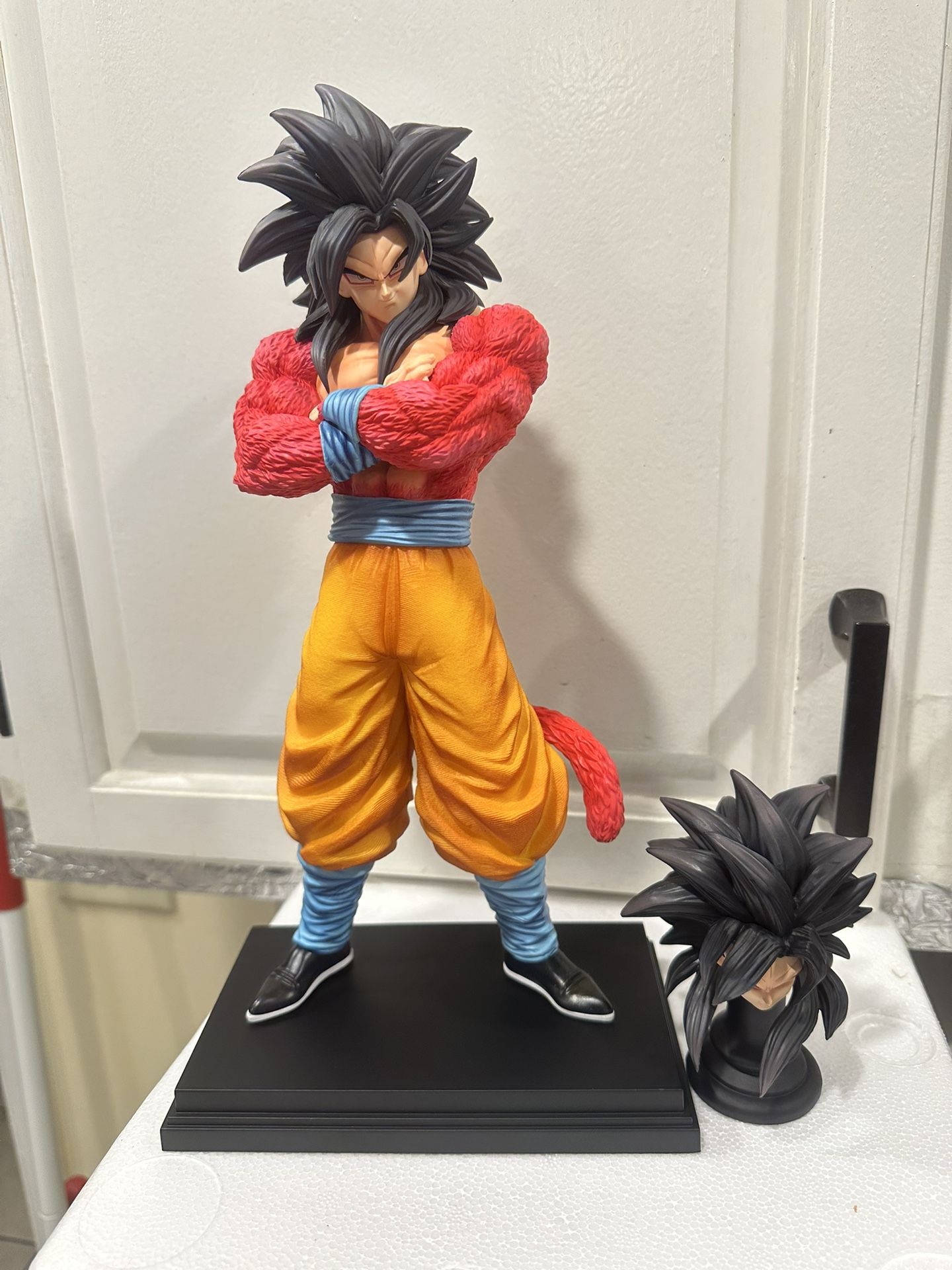 Dragonballz goku figure goku supersaiyan 4 figure (with 2 head)